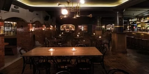 Whisky & Gin Bars