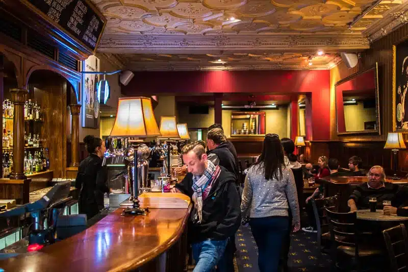 A picture of the Young and Jackson pub in Melbourne, Victoria